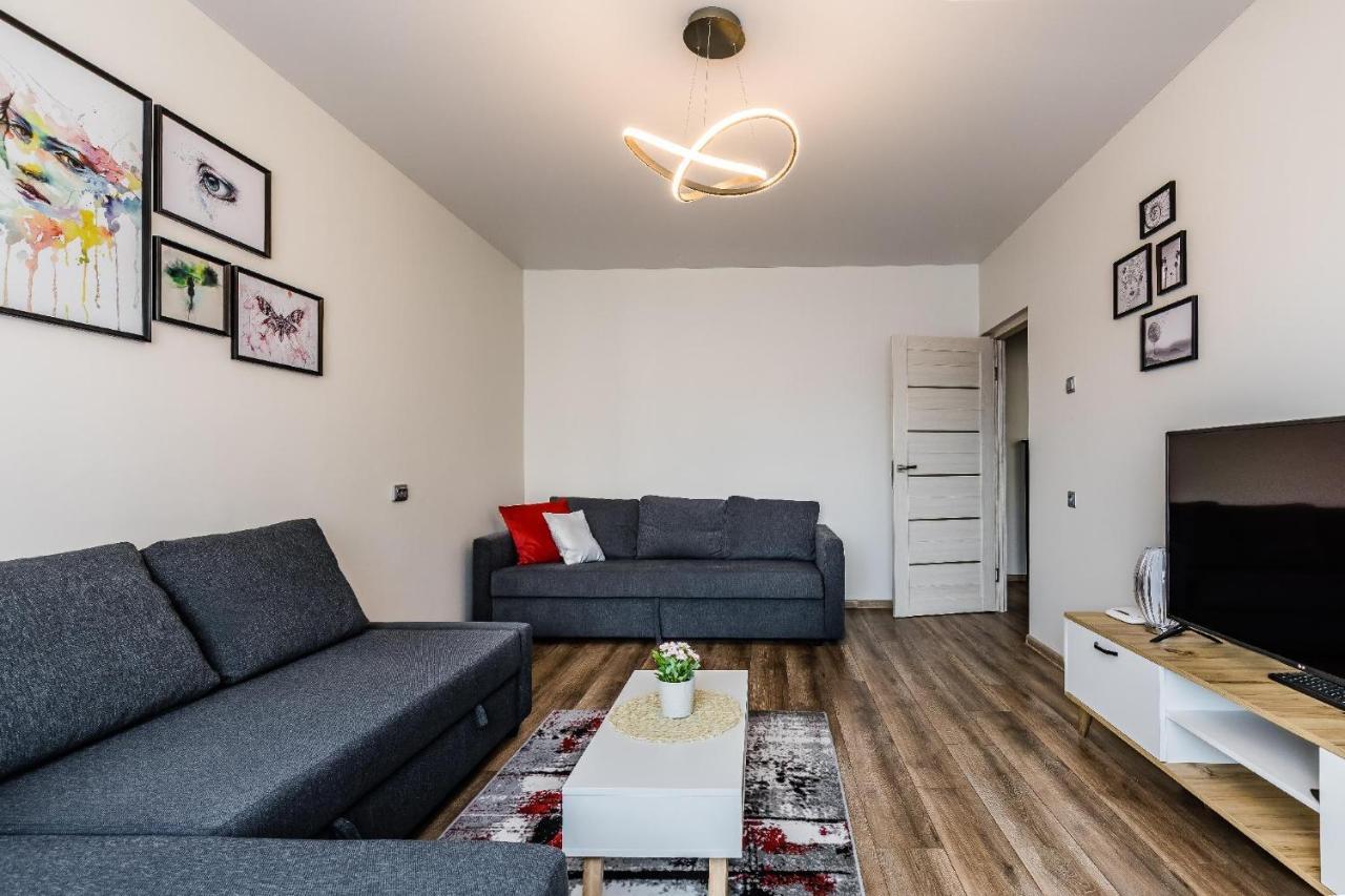 Scandinavian Inspired Design Апартаменти