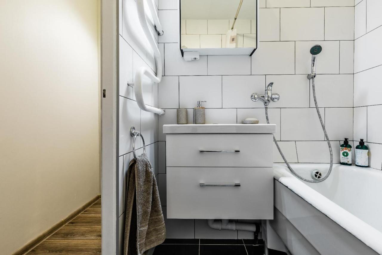 Scandinavian Inspired Design Апартаменти *